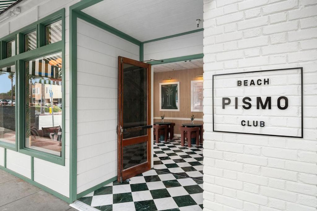 Certifikát, hodnocení, plakát nebo jiný dokument vystavený v ubytování Pismo Beach Club