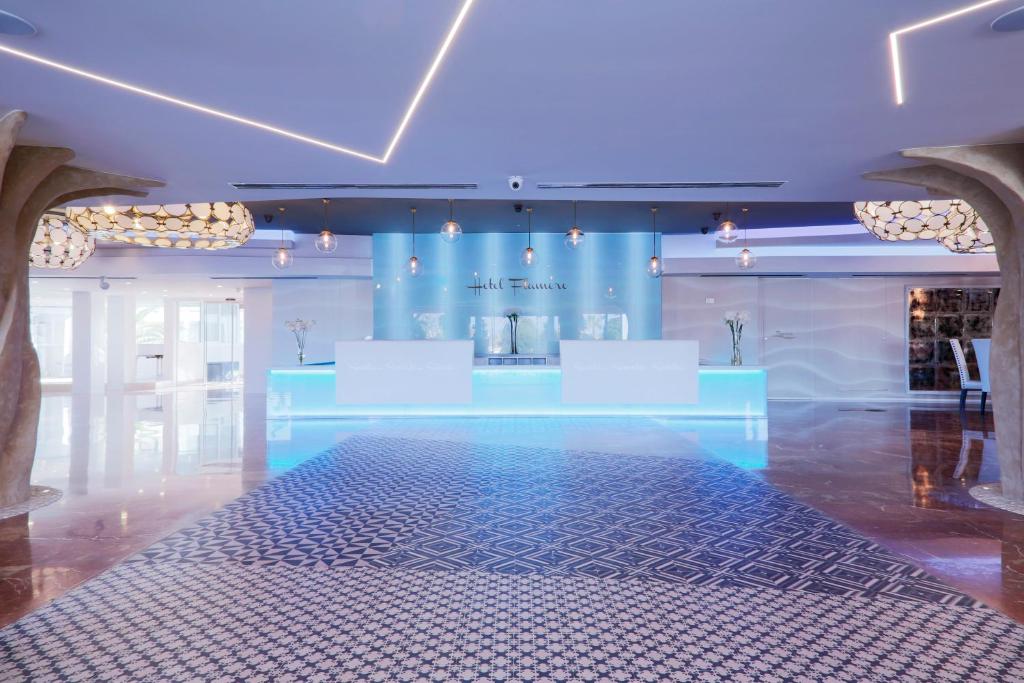 Bazén v ubytování Hotel Flamero nebo v jeho okolí