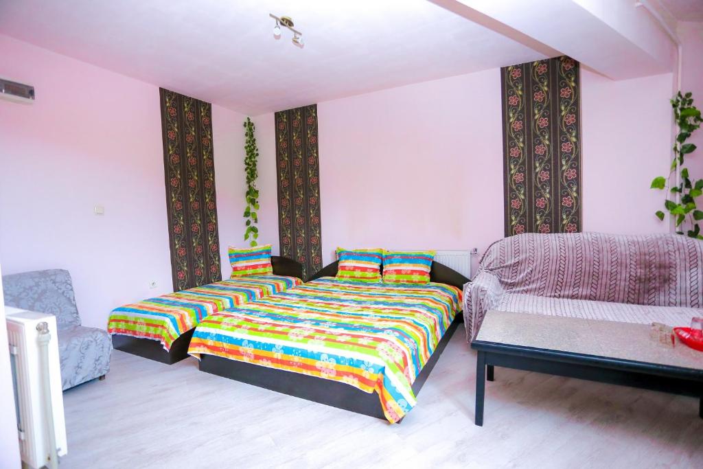 A bed or beds in a room at Hostel Shatrata