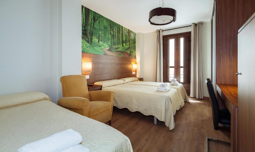 Hostal Arriola - Chambre Triple Avec Salle De Bains Privative