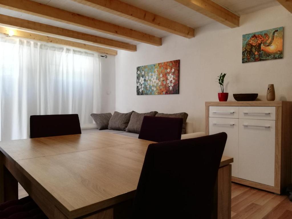 Posedenie v ubytovaní Apartment Tome Diklo