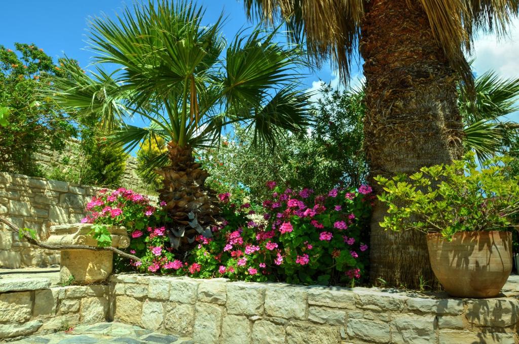 A garden outside Anna-Malai Penthouse