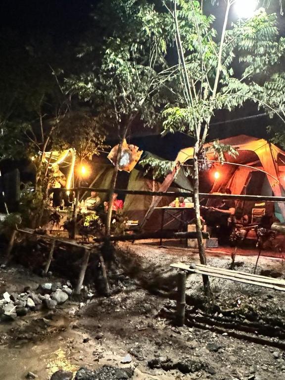 Foto dalla galleria di Tapian Ratu Camp real a Bukittinggi