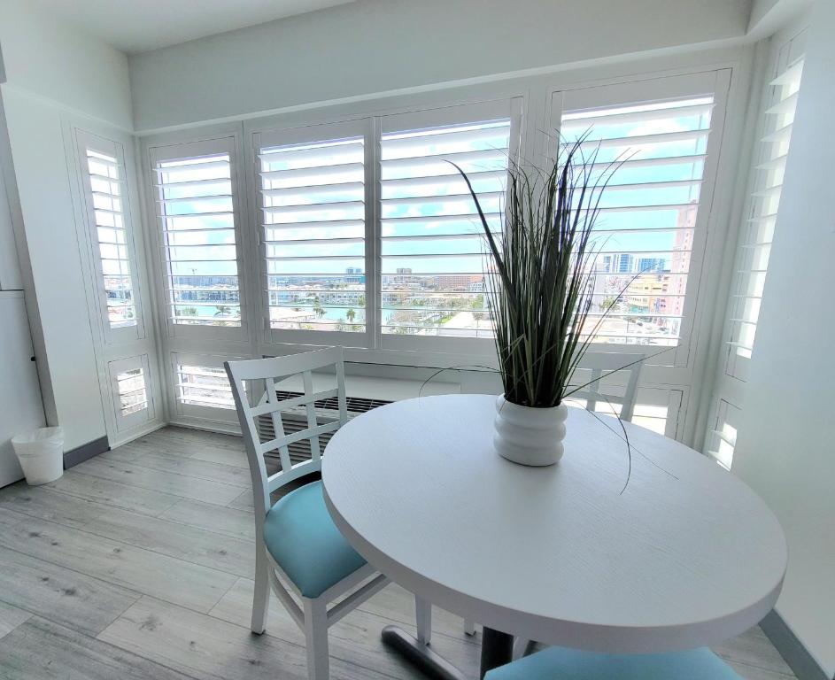 ChartHouse Clearwater Beach Marina Hotel - Habitación King Con Vistas A La Ciudad