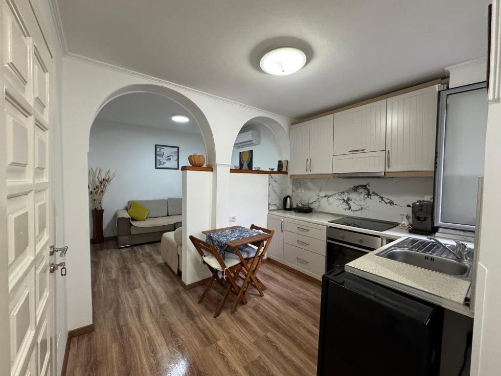 Kuchyň nebo kuchyňský kout v ubytování Double17 Apartaments