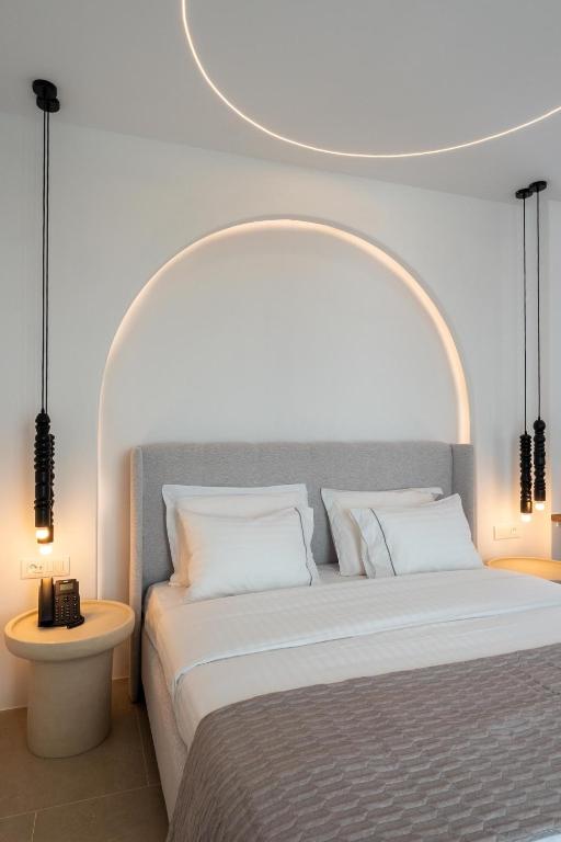 Muse οf Mykonos Luxury Suites - 13