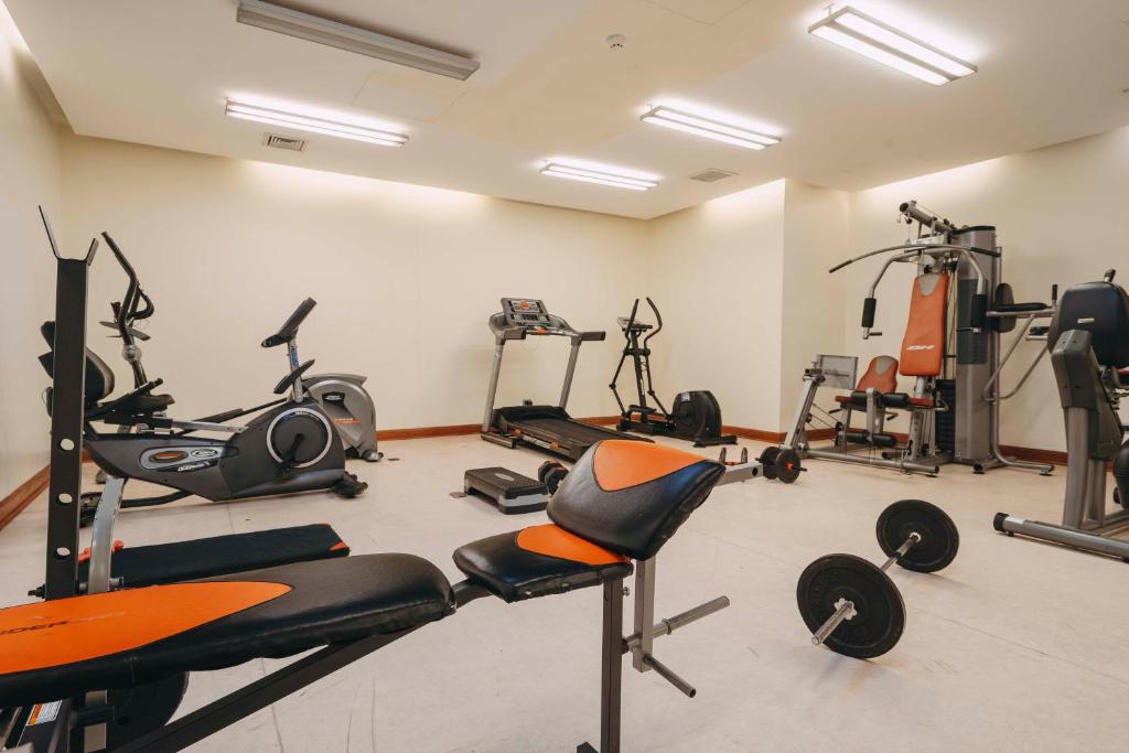 Spordikeskus ja/või sportimisvõimalused majutusasutuses Time Select - Elegant Apartments