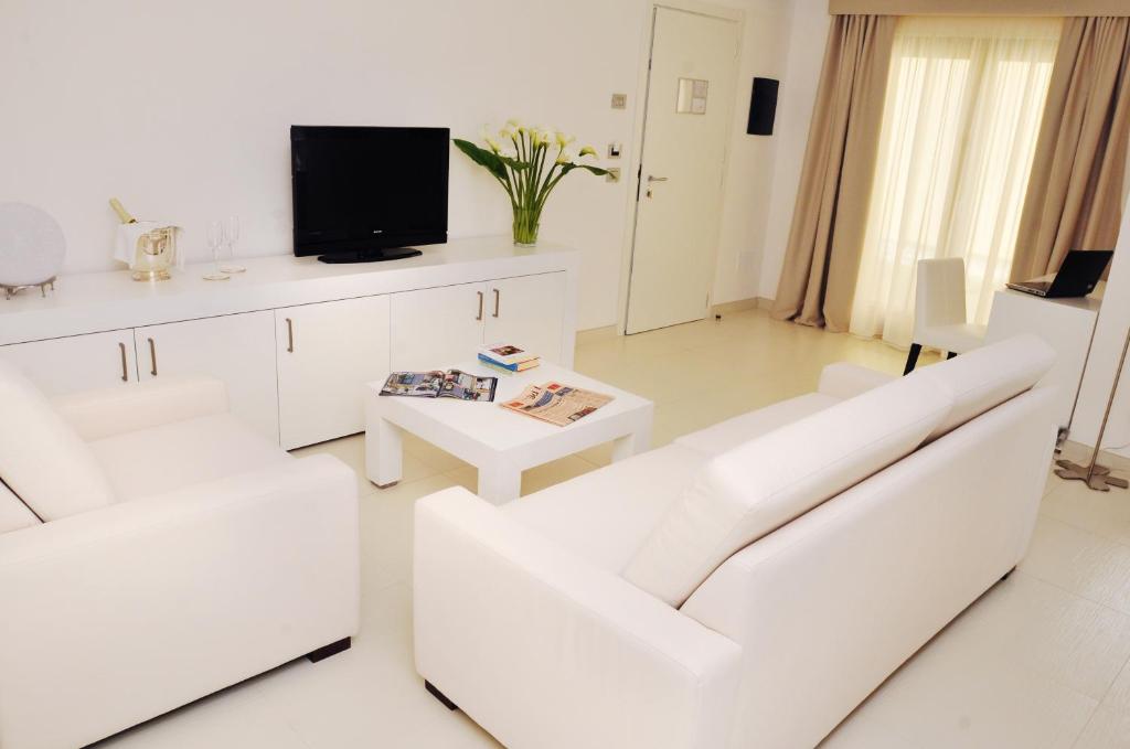 ホテル モンテ サラゴにあるテレビまたはエンターテインメントセンター
