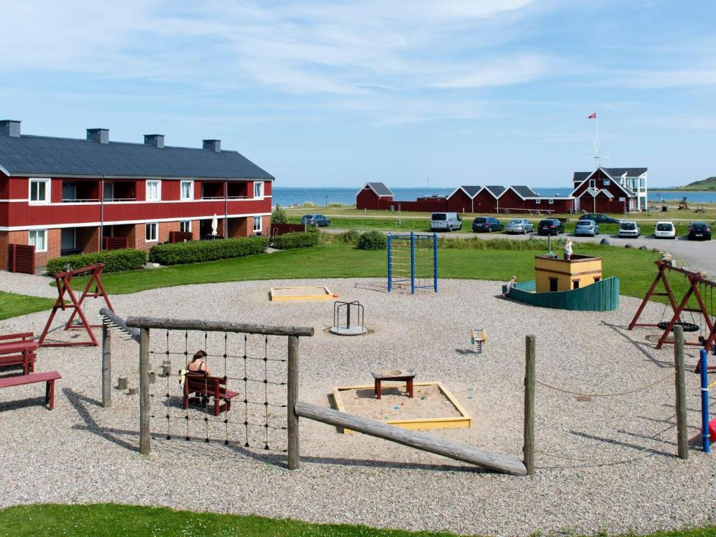 Herní místnost nebo prostor pro děti v ubytování 5 person holiday home on a holiday park in Lemvig