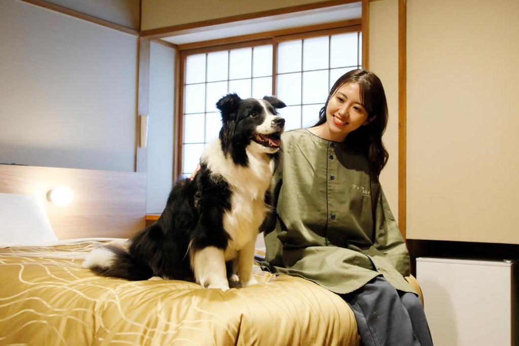 Domácí mazlíčci ubytovaní s hosty v ubytování ゆるり奥日光withDOGS