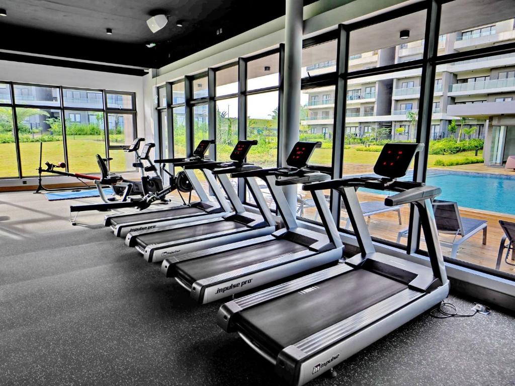 Fitness centrum a/nebo fitness zařízení v ubytování Sky serenity two rooms apartment