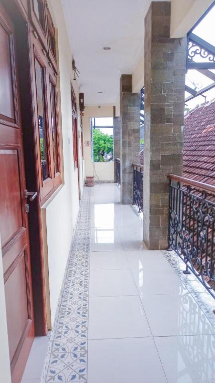 Fotografie z fotogalerie ubytování Musafir Guest House Syariah v destinaci Solo