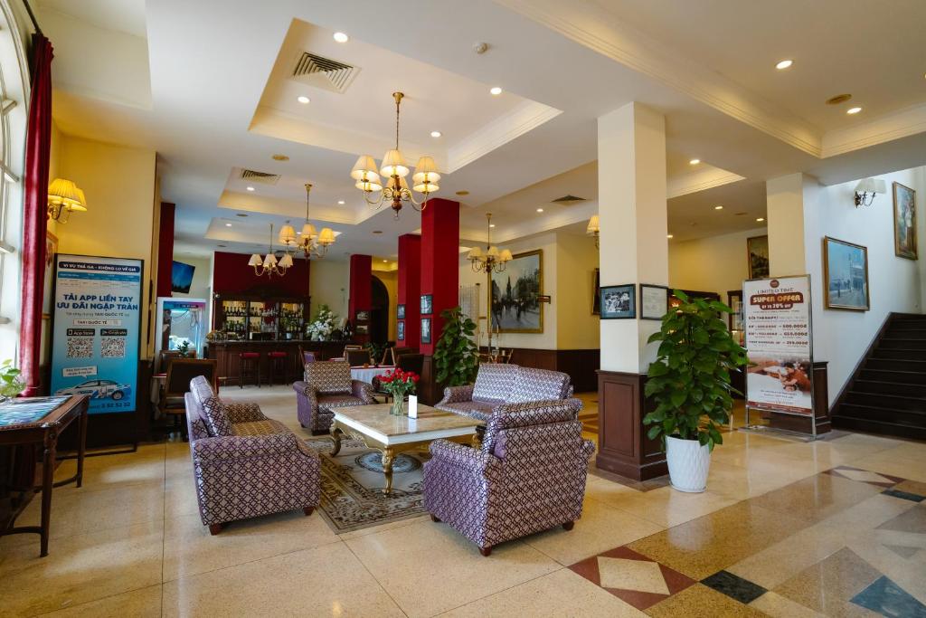 Posezení v ubytování Du Parc Hotel Dalat