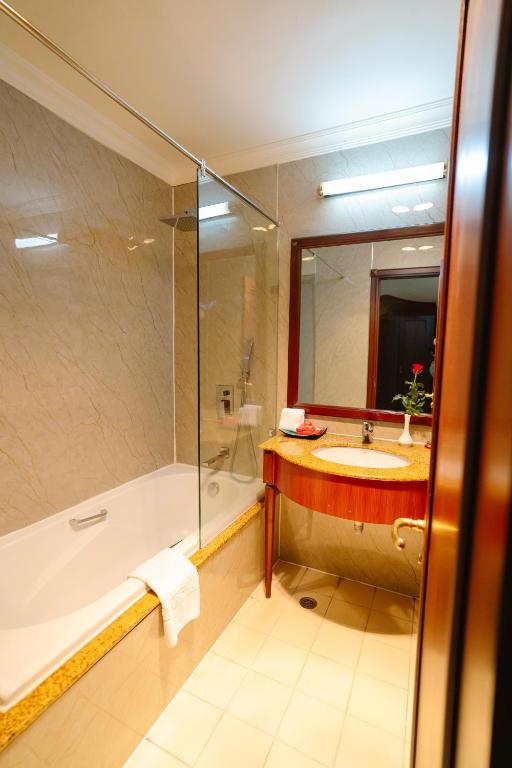 Koupelna v ubytování Du Parc Hotel Dalat