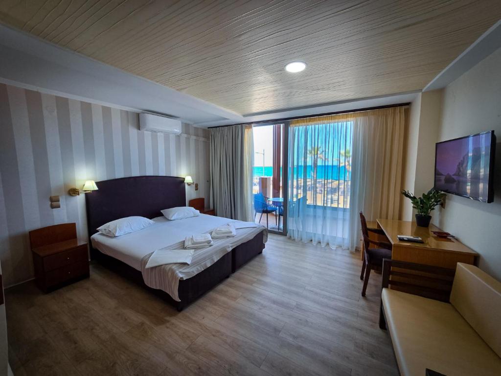 Theo Beach Hotel Apartments - 5