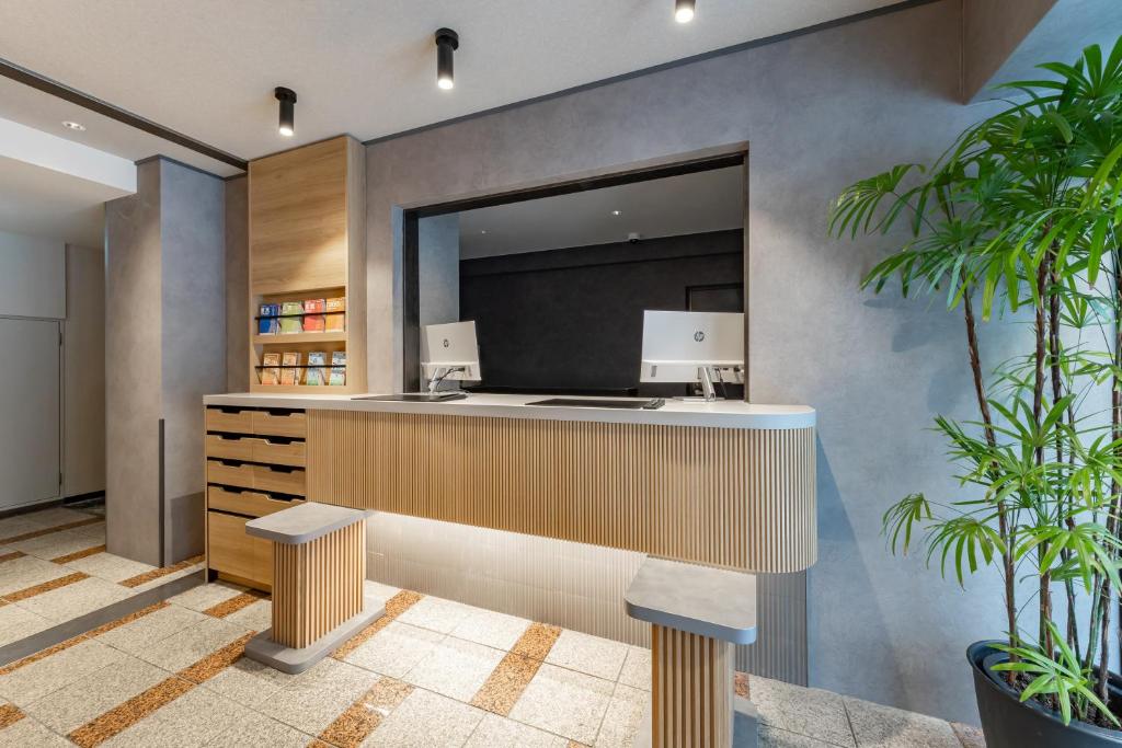 Kuchyň nebo kuchyňský kout v ubytování HOTEL MYSTAYS Nippori