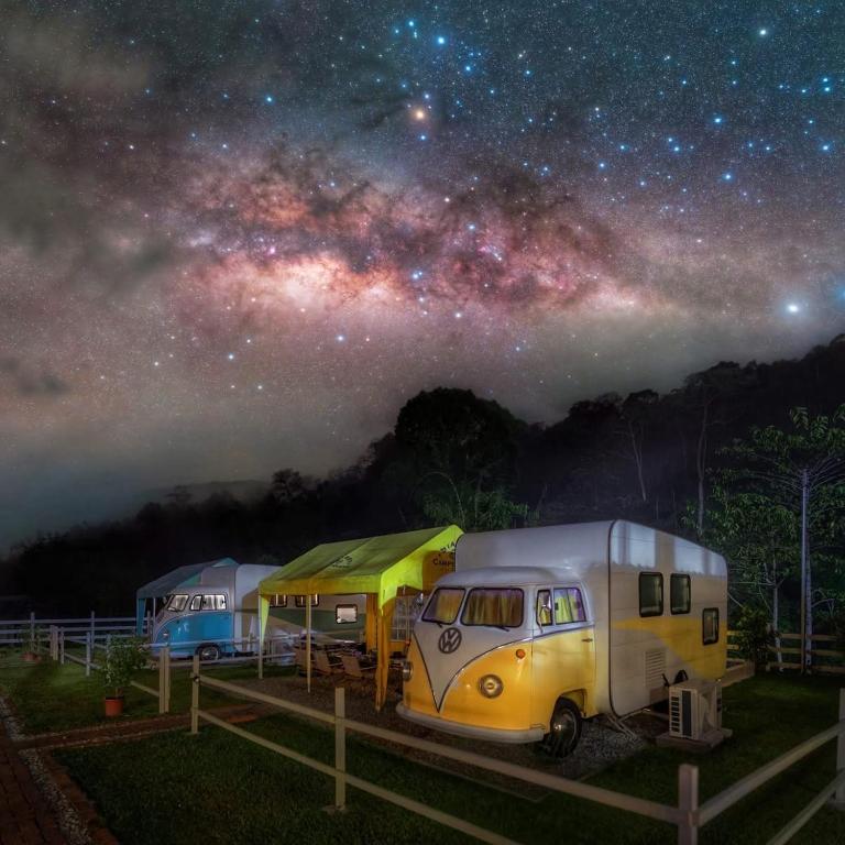 Příroda nedaleko luxury tent