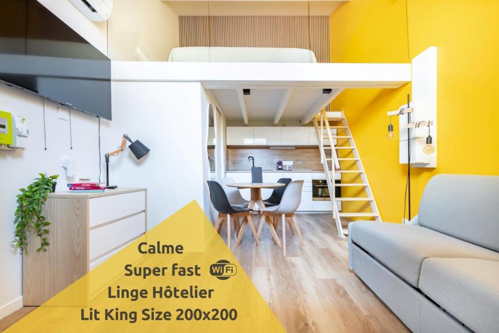 Photo de la galerie de l'établissement Danaé * Lit King Size * Calme * Wifi * Confort, à Cuers