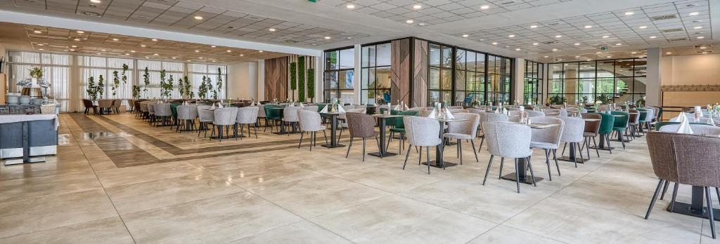 Restaurace v ubytování Hotel Szieszta