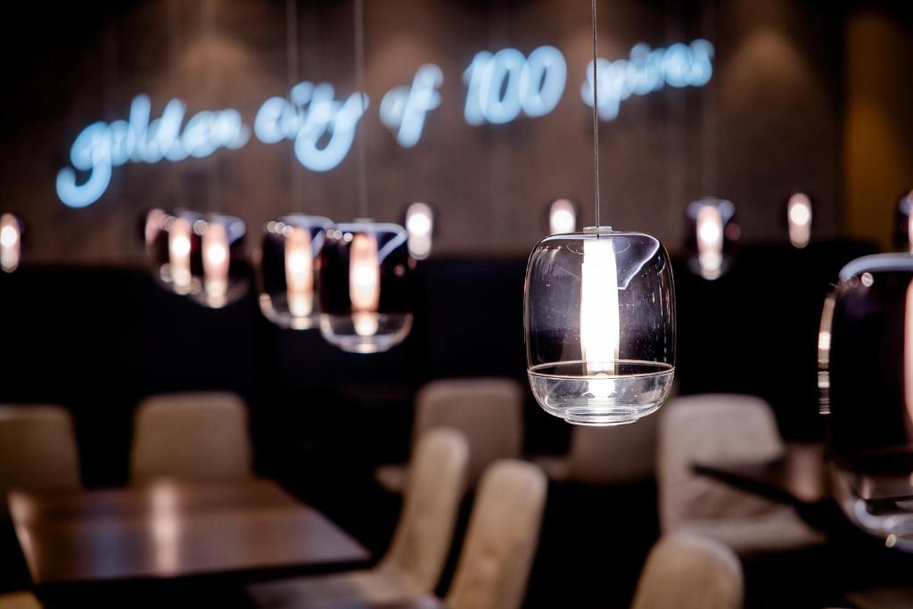 Motel One Prague-Florentinum - Resim 9