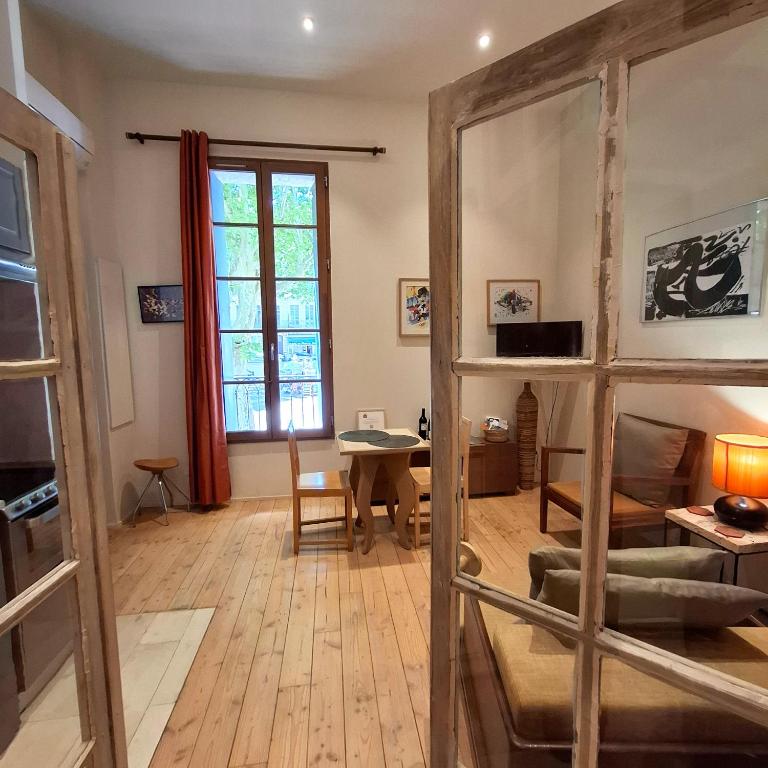 LA MAISON VERTE SETE - Deluxe Studio Mit Queensize-Bett