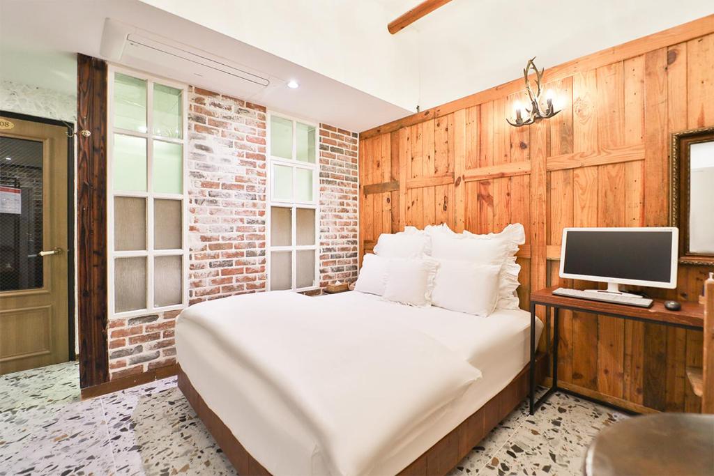 Daegu February Hotel Hwanggeum - Делюкс