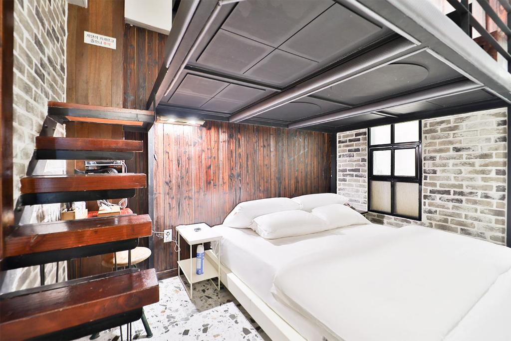 Daegu February Hotel Hwanggeum - Полулюкс