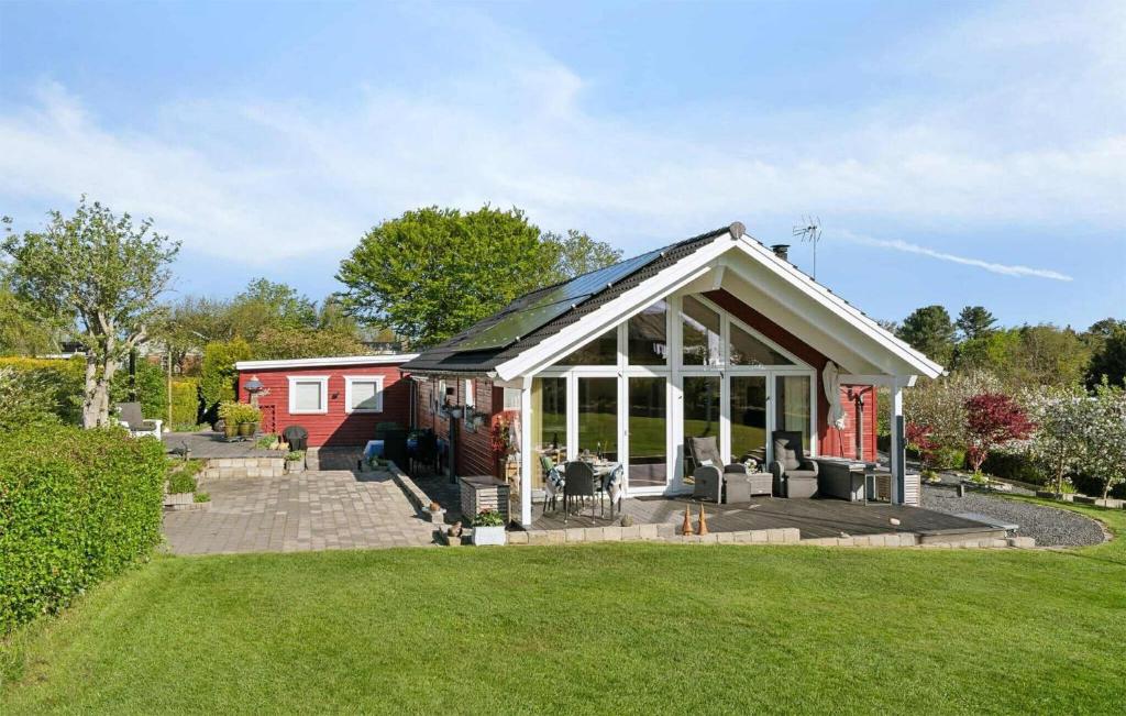 Κήπος έξω από το Gorgeous Home In Hadsund With Sauna