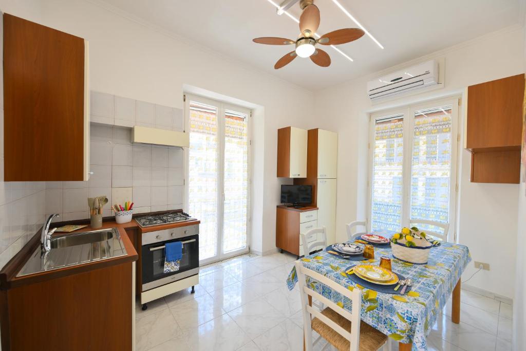 Φωτογραφία από το άλμπουμ του Gerbera Appartamento a Ischia con balcone στην Ίσκια