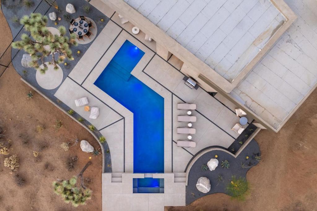 Bazén v ubytování Sandstone by Fieldtrip Modern w Pool Views nebo v jeho okolí