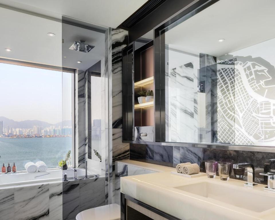 Hyatt Centric Victoria Harbour 욕실