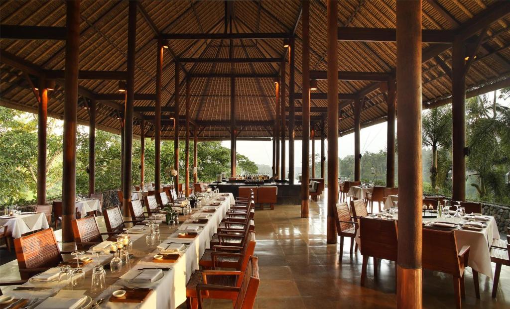 Restaurace v ubytování Alila Ubud