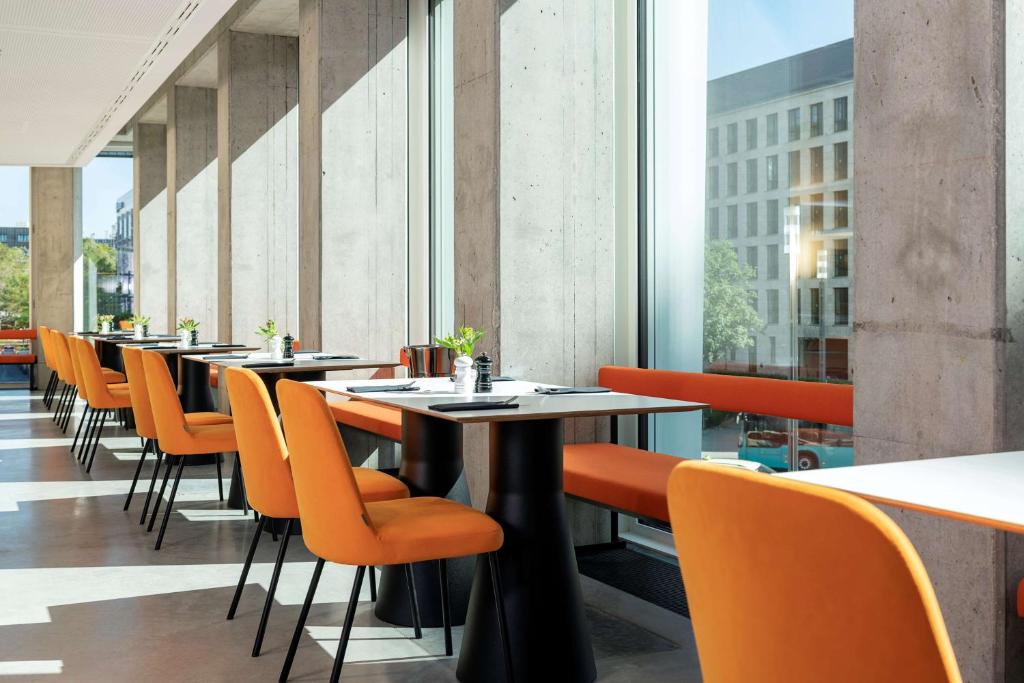 Restaurace v ubytování nhow Frankfurt