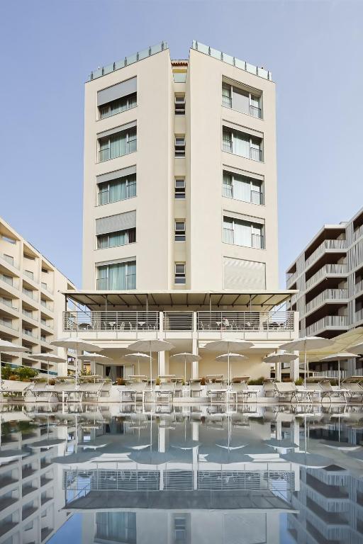 Bazén v ubytování Hotel Las Vegas nebo v jeho okolí