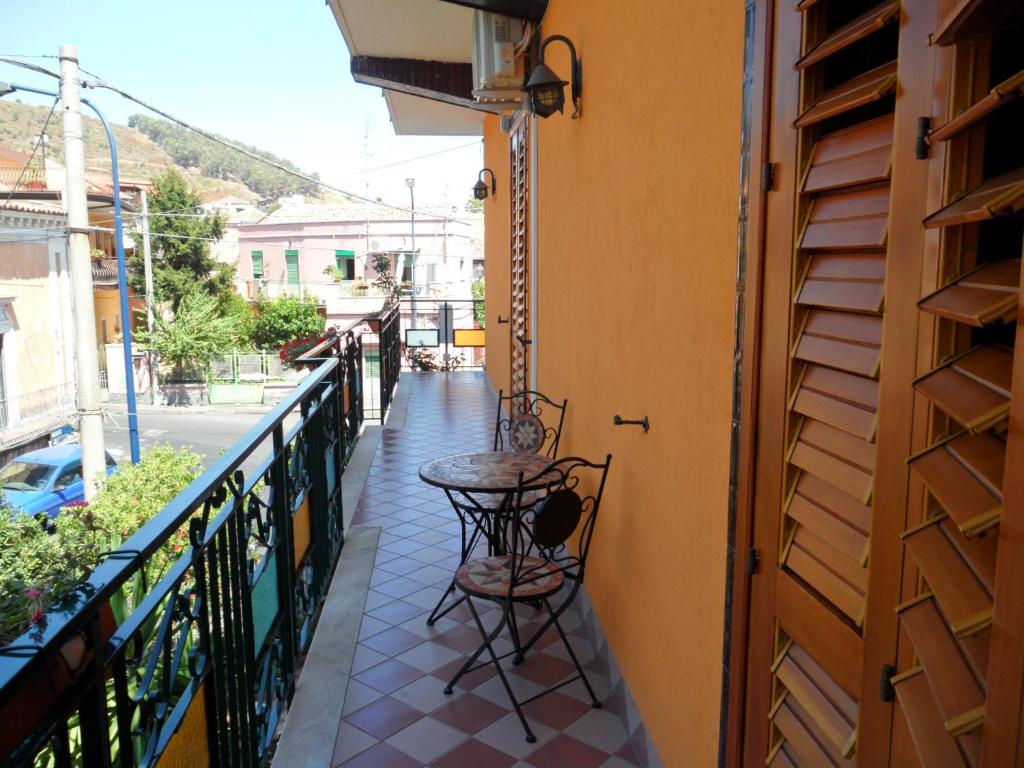 A balcony or terrace at IL B&B Maison Graziella