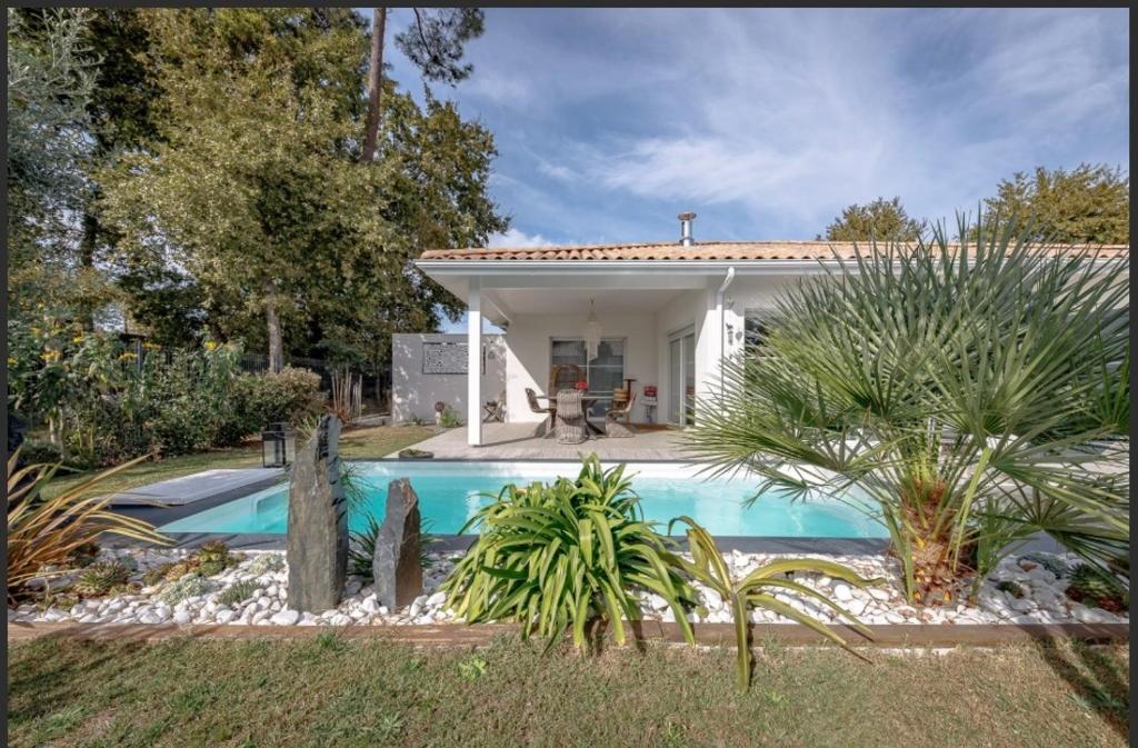 Πισίνα στο ή κοντά στο Villa Madeleine - Piscine et Jacuzzi