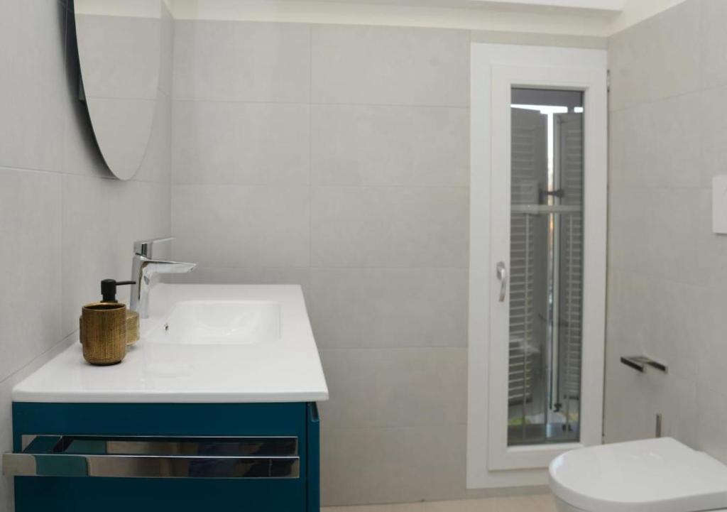 ROOMS,REGGIO AFFITTACAMERE con Bagno Privato, TV, Clima , Wi-Fi - Superior Triple Room