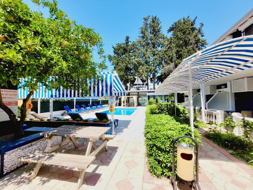Bazén v ubytování Berg Hotel nebo v jeho okolí