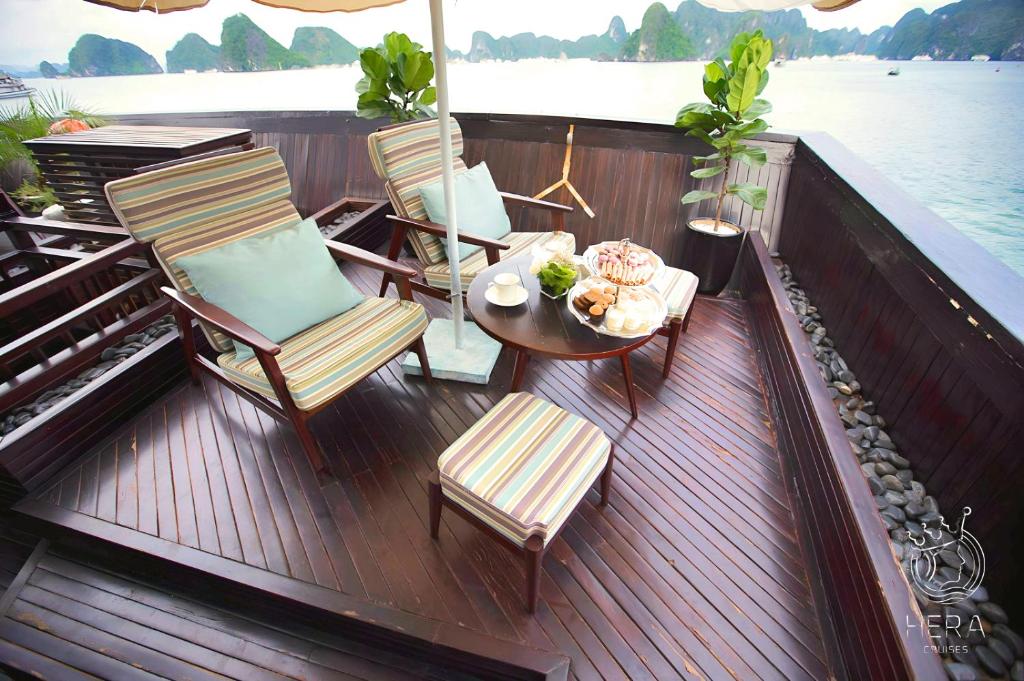 Hera Grand Luxury Cruise - 17