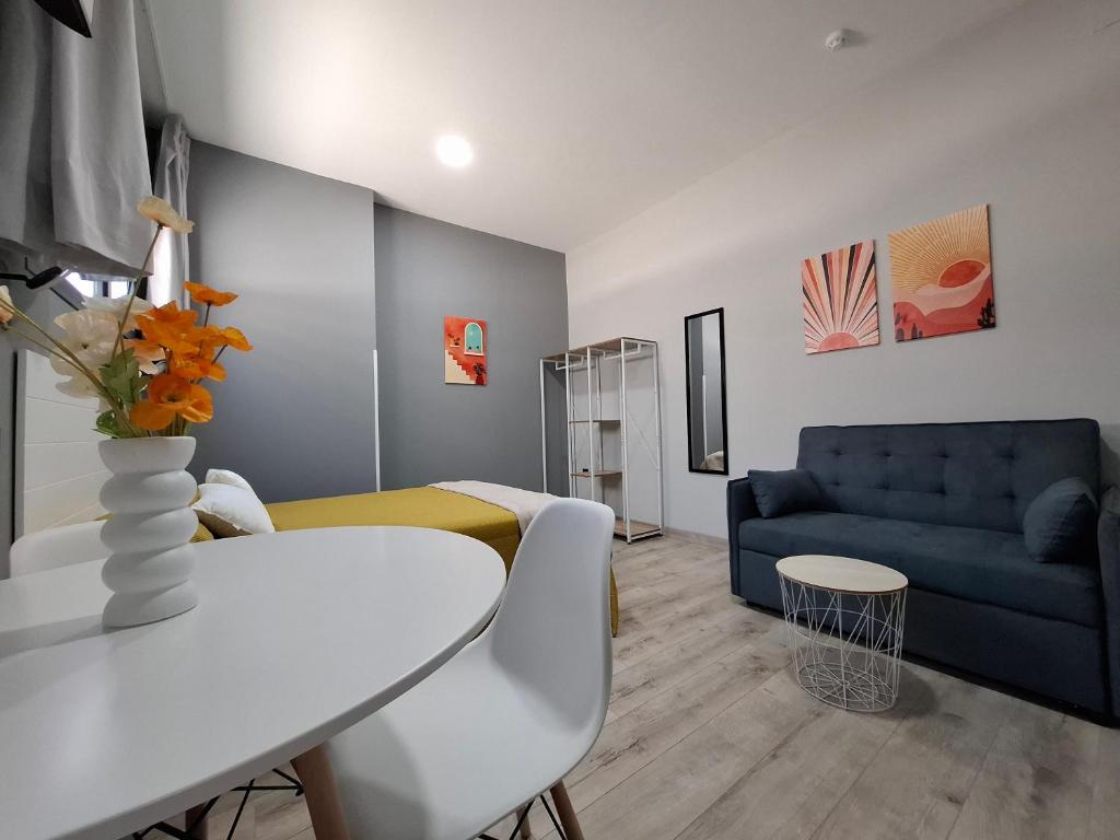 Medea Suites Apartamentos - 15