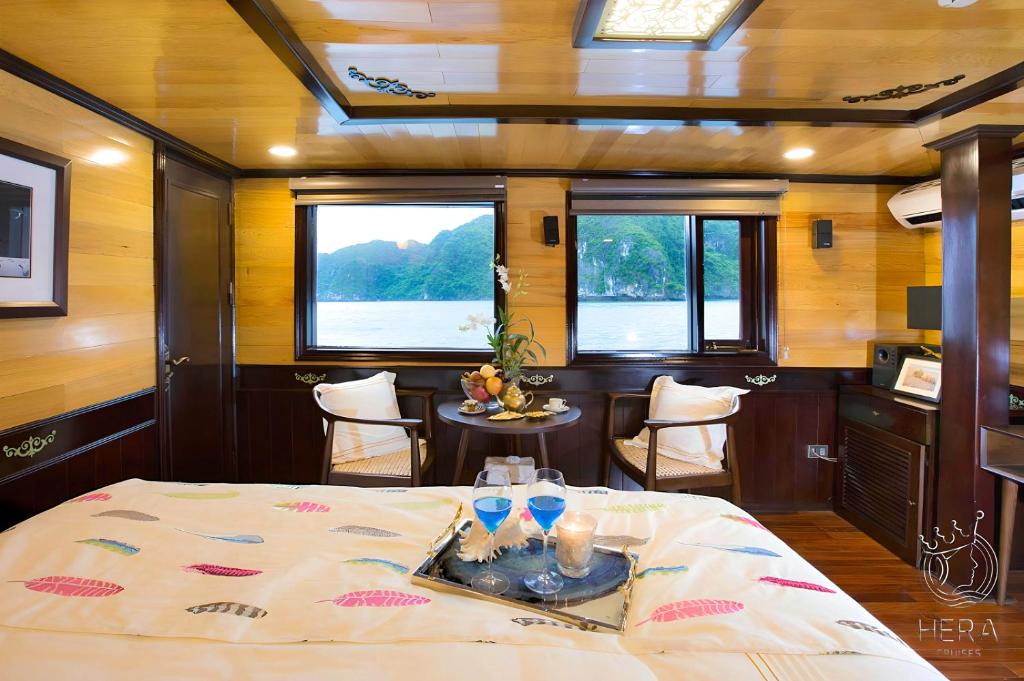 Hera Grand Luxury Cruise - 1