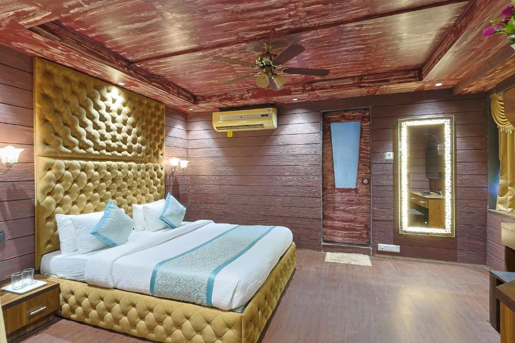 Postel nebo postele na pokoji v ubytování Hotel VENUE INN