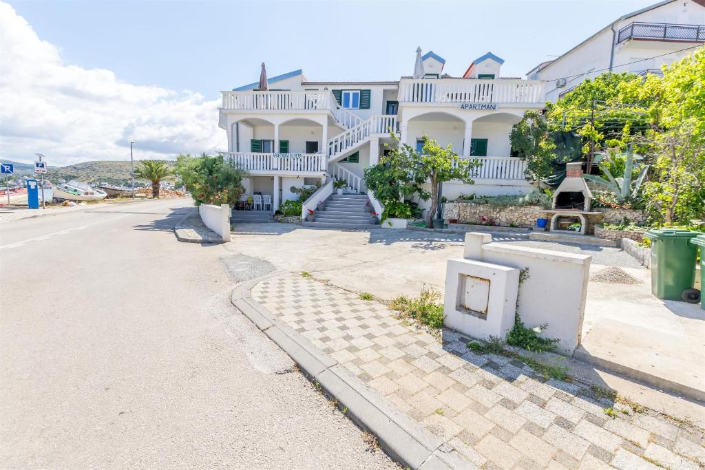 Budova, v ktorej sa apartmán nachádza