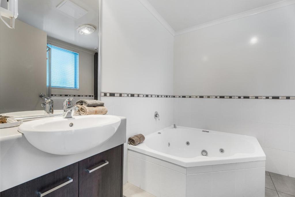 Dannemora Motor Inn - Resim 42