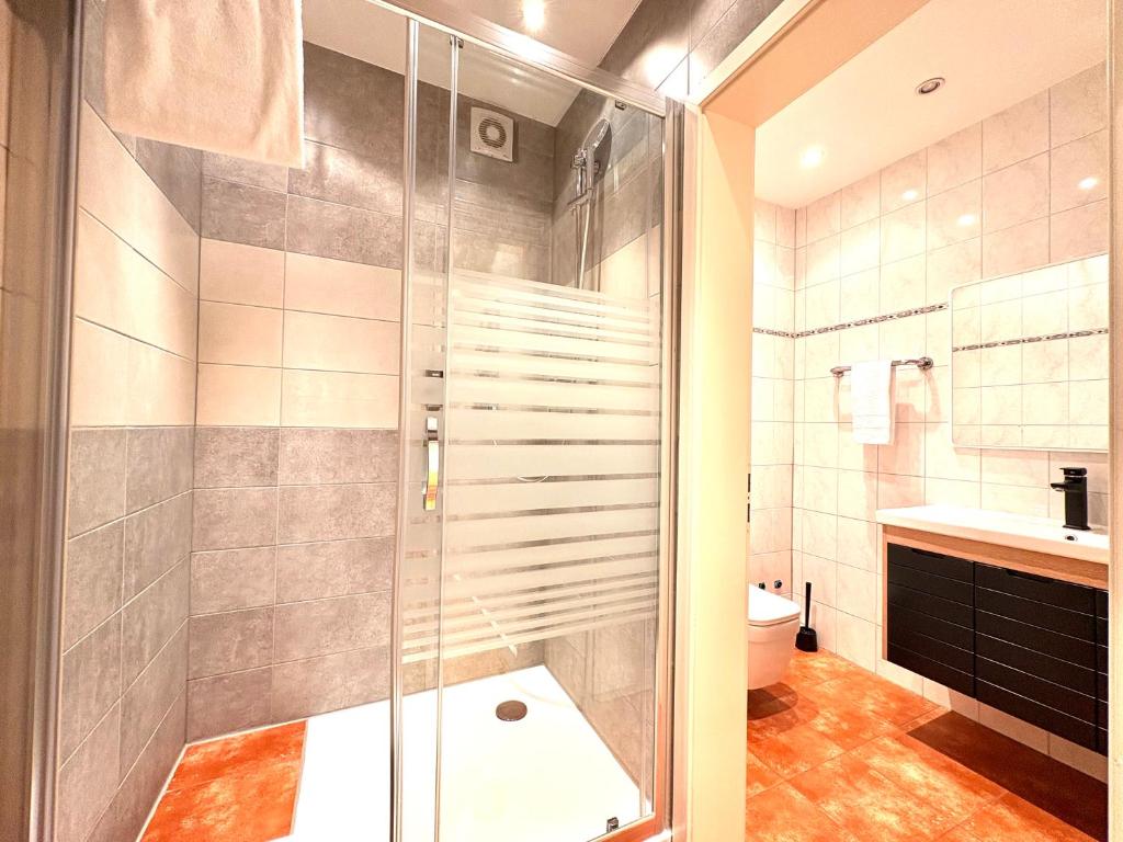 Akomo Bern - Resim 40