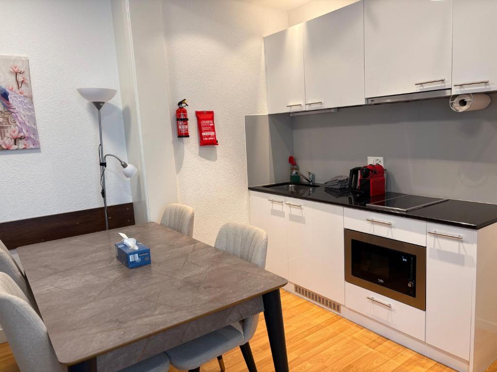 Akomo Bern - Resim 39