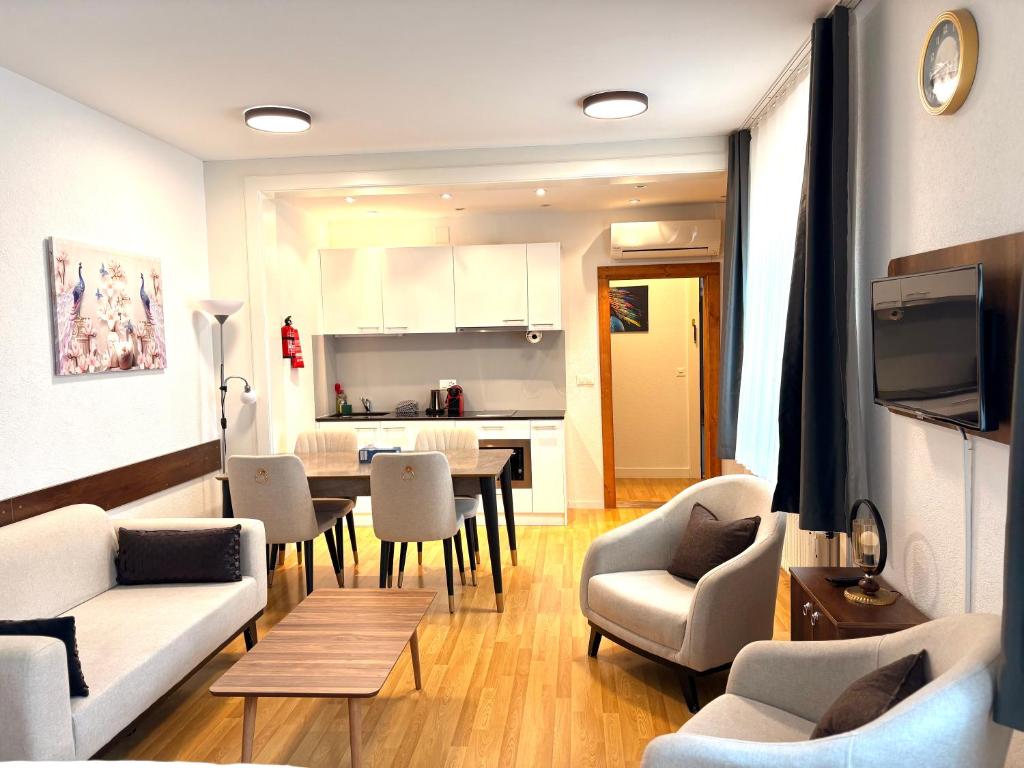 Akomo Bern - Resim 38