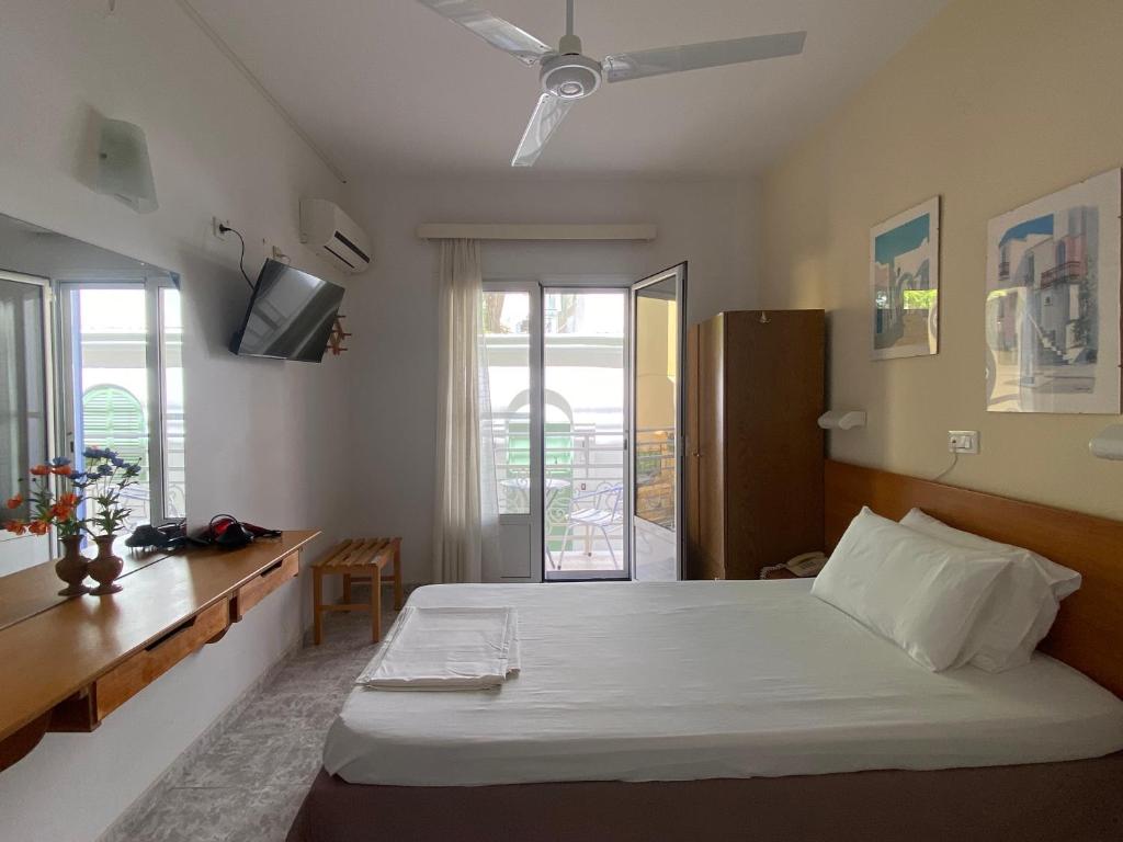 Postel nebo postele na pokoji v ubytování Florida Hotel & Apartments - Adults Only