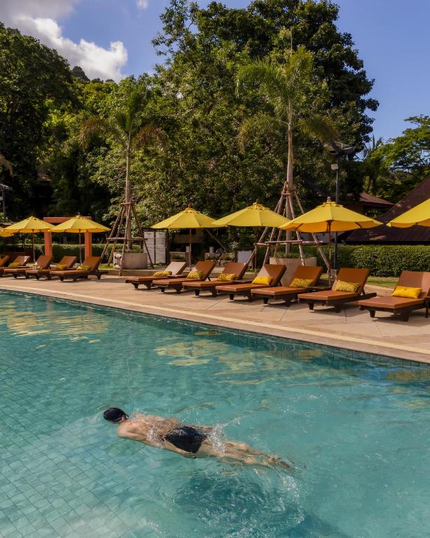 Бассейн в Pakasai Resort или поблизости