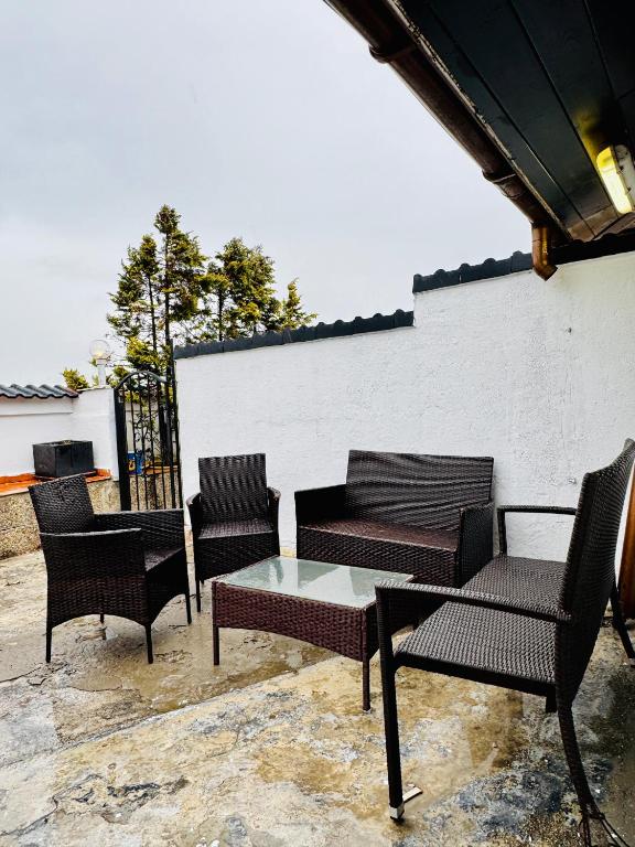 Χώρος καθιστικού στο Amazing 2BR Apt, 16-Mins to Blumengärten